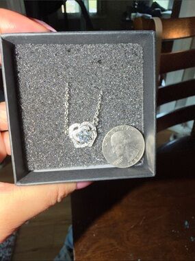 Moissanite &Sterling Silver 2ct Stunning Pendant Necklace Center stone in Floral